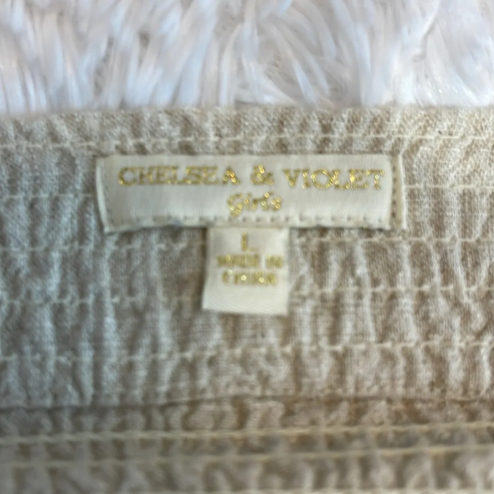 CHELSEA & VIOLET GIRLS SIZE L TOP AND SKIRT LIGHT TAN COLOR
